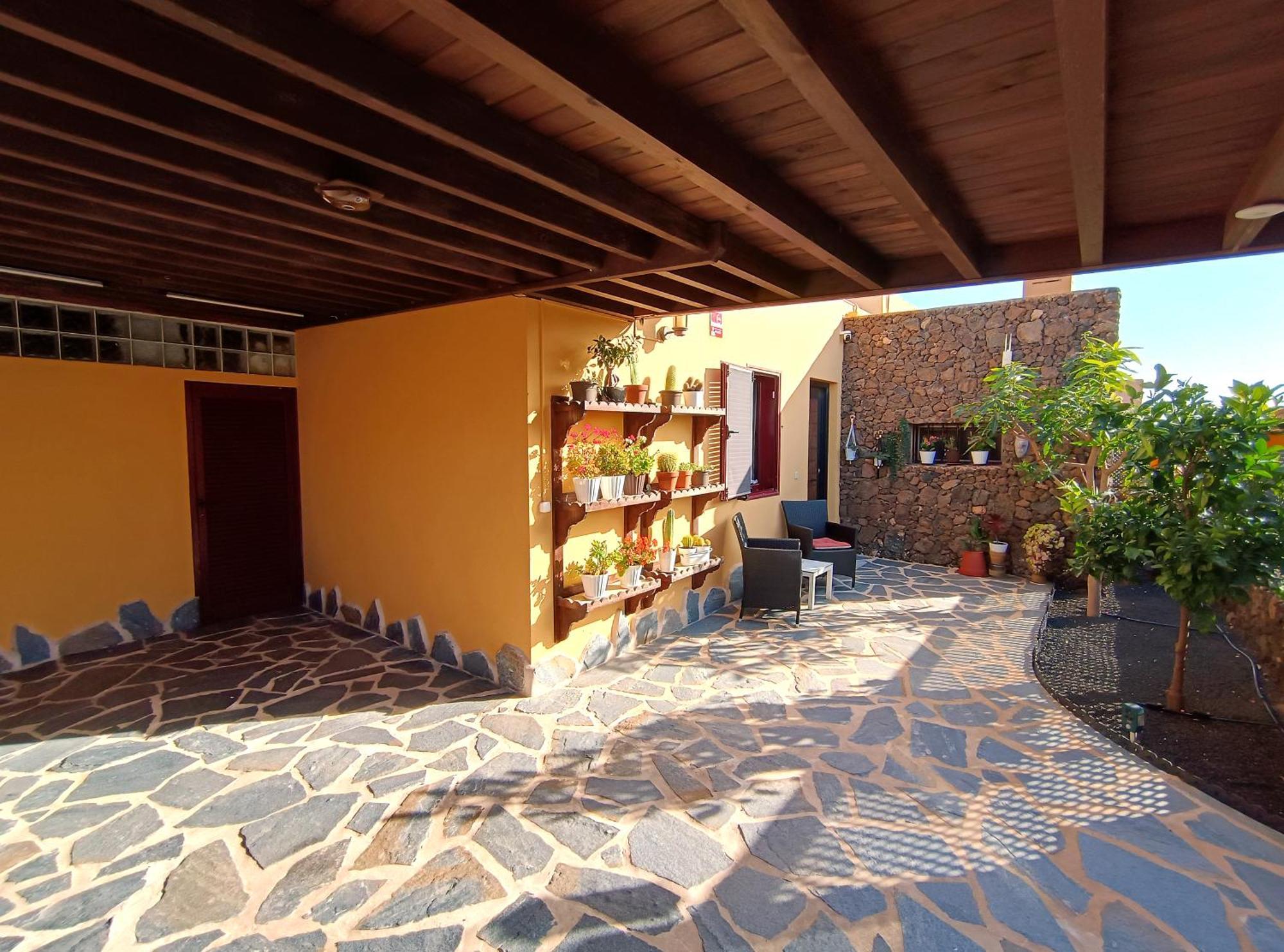 Villa Enola La Oliva Exterior photo